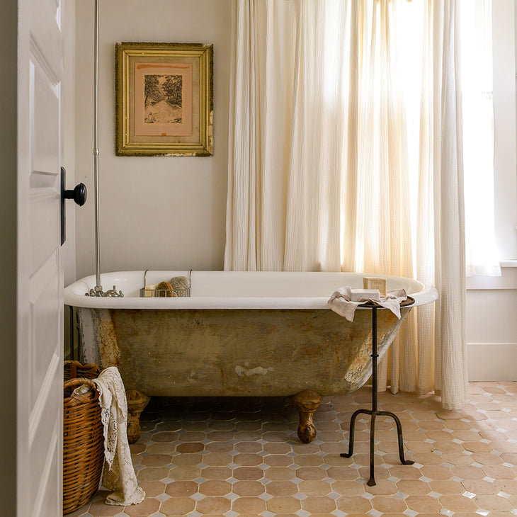 types of bathroom tiles — and how to choose