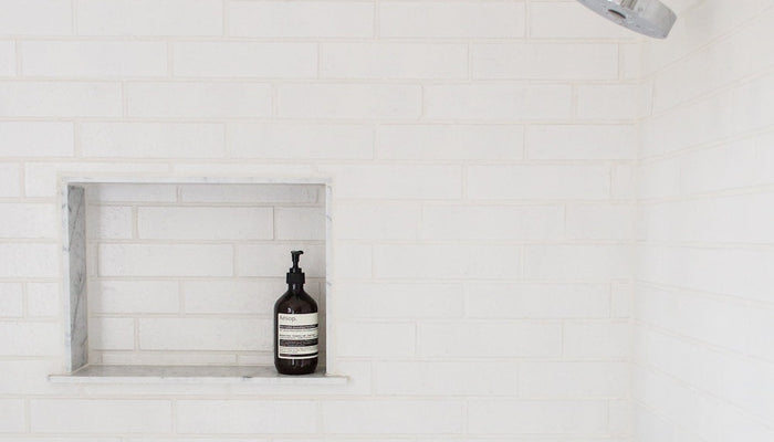 what’s the best grout color for white tile?