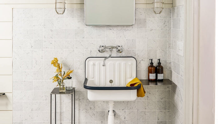 designing with carrara marble: types, shapes, and colors