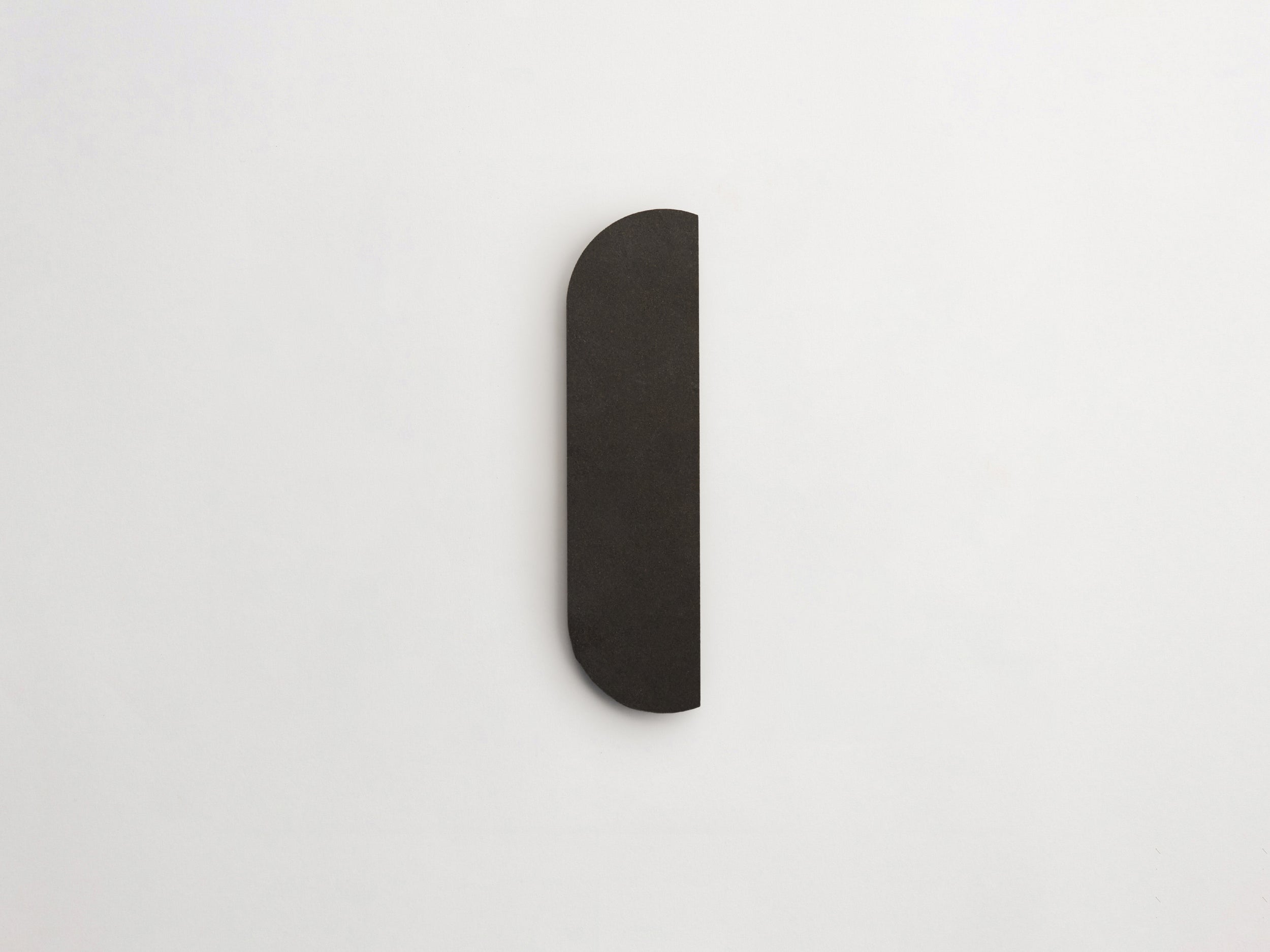 CC0093-cle-tile-cristina-celestino-stone-filato-pill-warm-black-3000x2250-300dpi.jpg