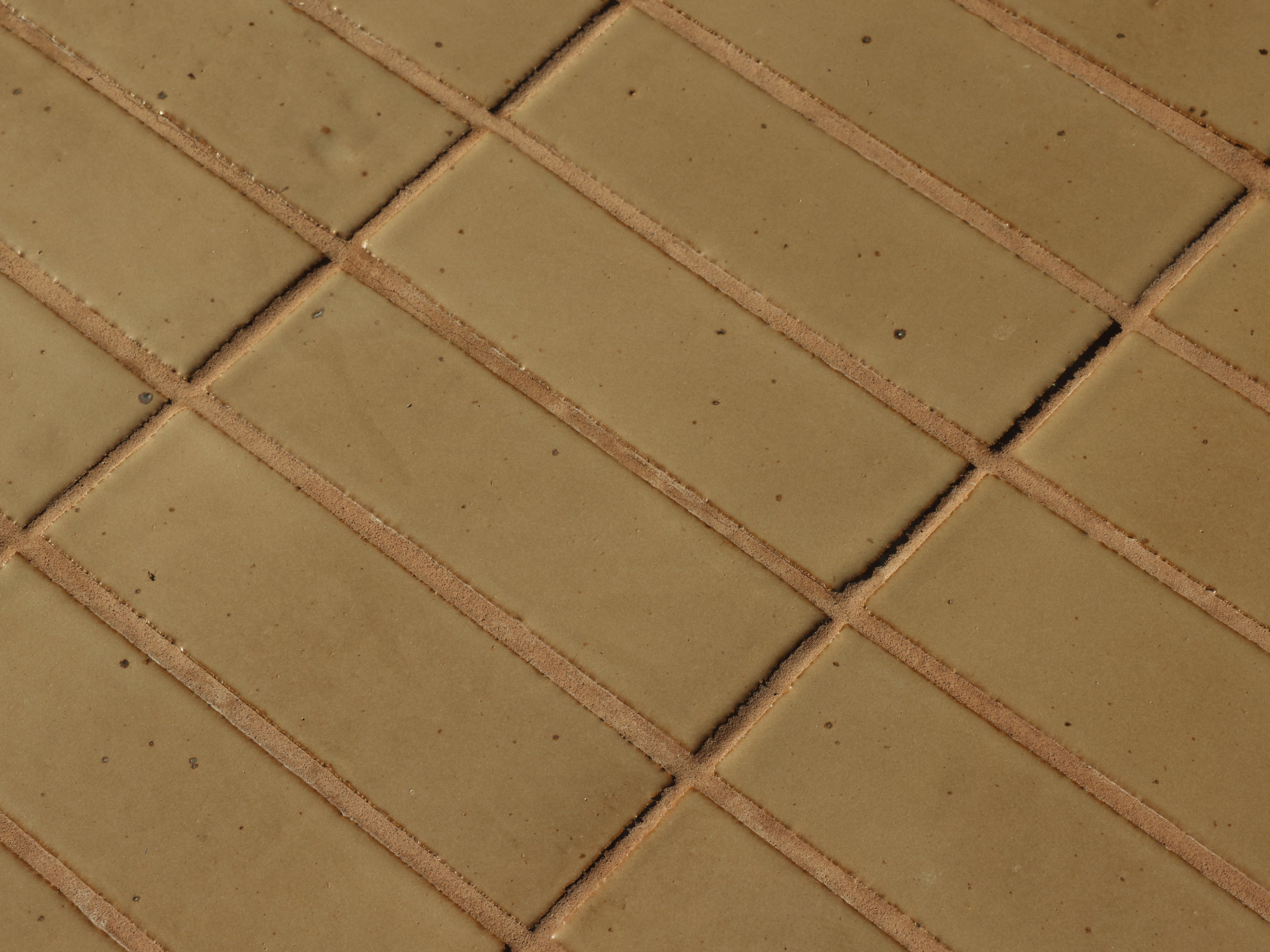 clé guild | thin glazed brick | cambric grege | 8 x 2.5 x 0.5