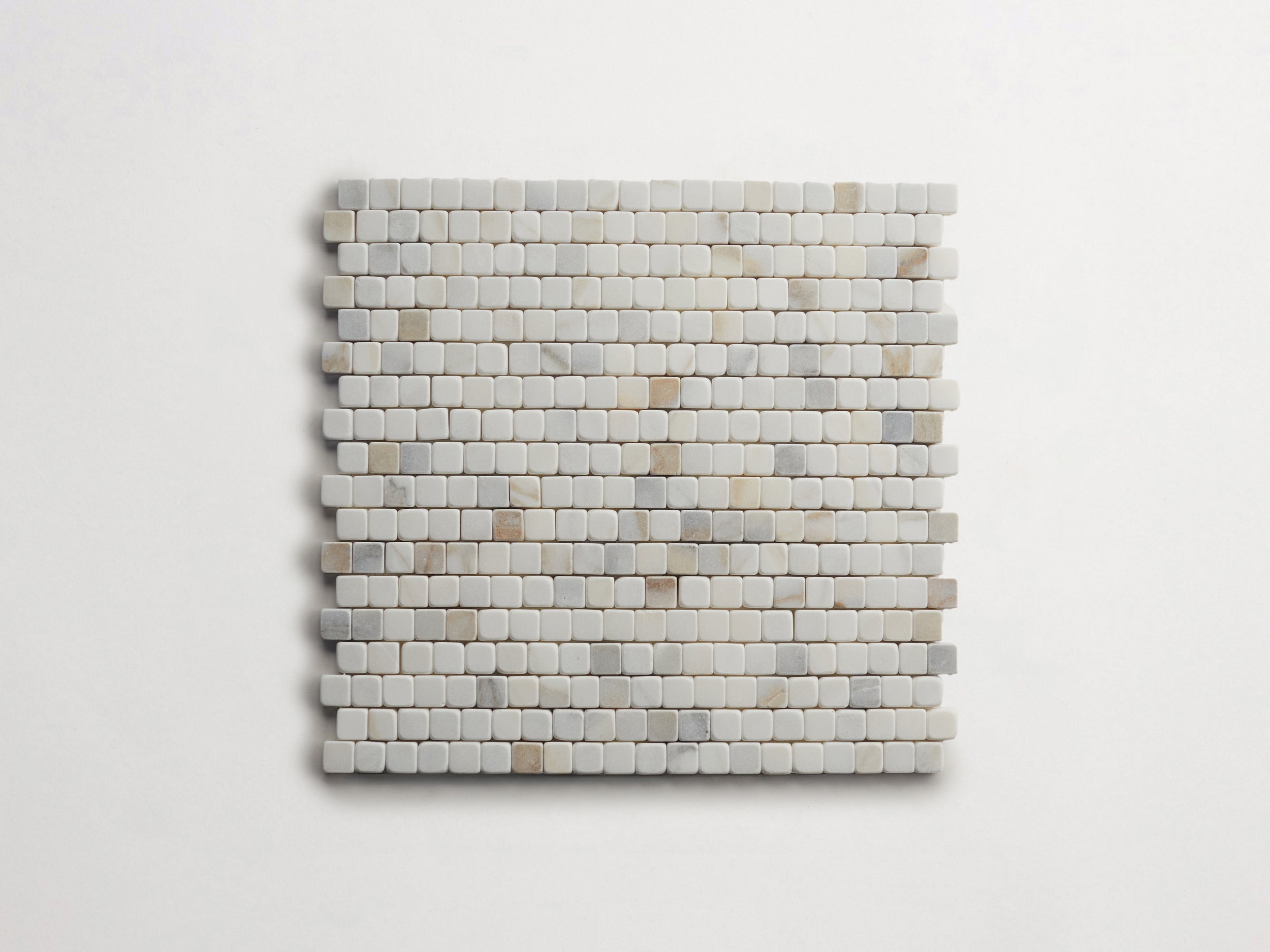 LP0461-cle-tile-stone-lapidary-confetti-tumbled-calacatta-gold-3000x2250-300dpi.jpg