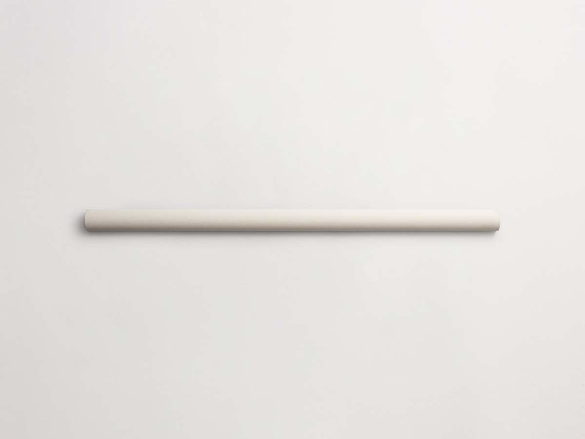 Rounded white 3d-tiles limestone cabochon grand.