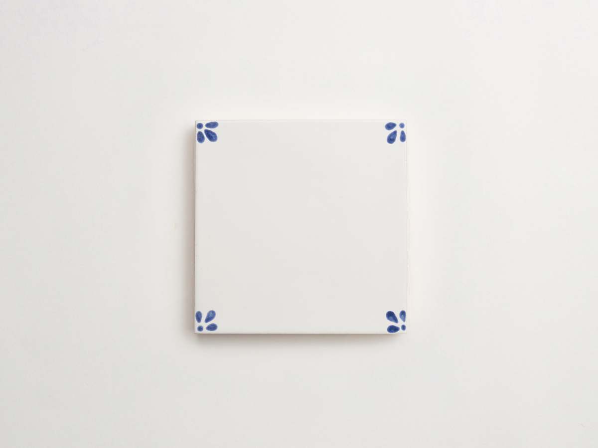 Hand painted ceramic blue tile majolica de delft.