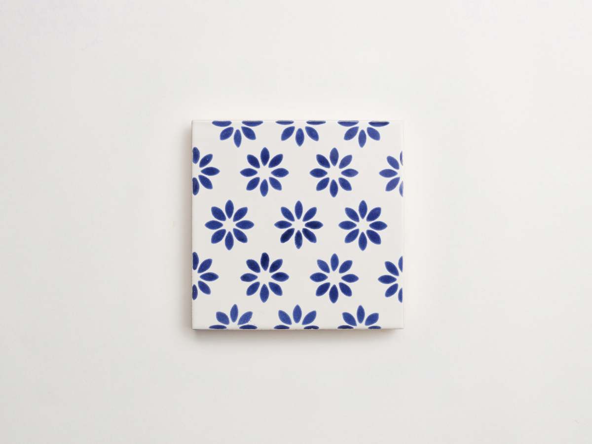 Hand painted square blue white tile backsplash delft.