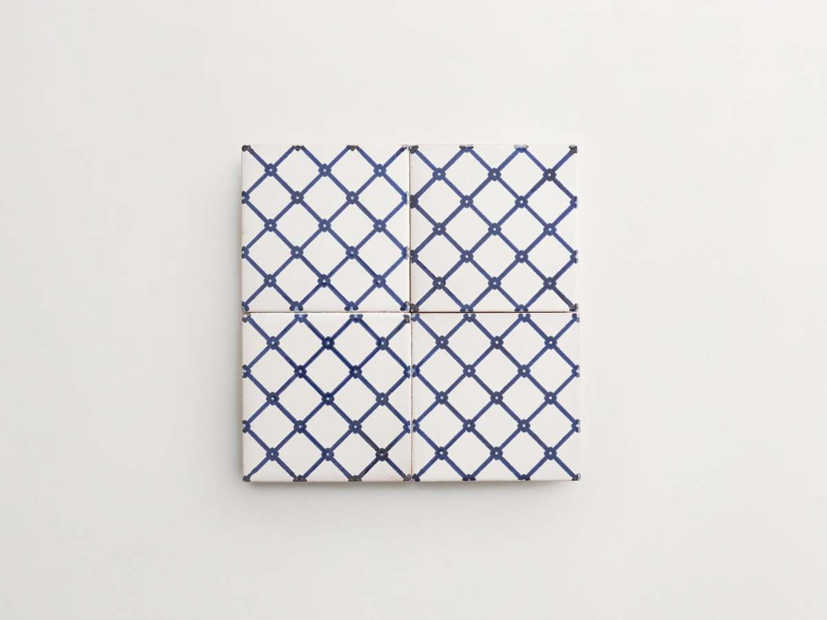 Hand painted backsplash blue white texture delft tile.