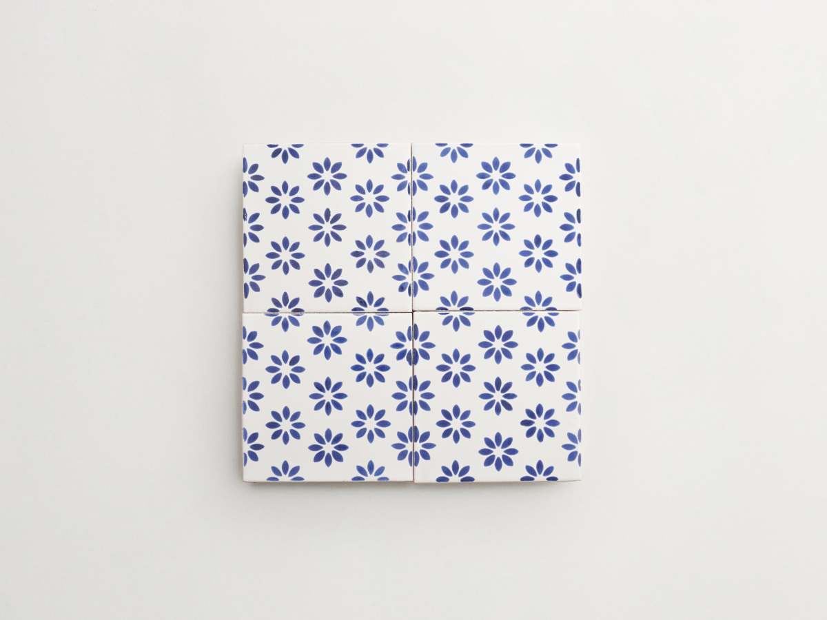 Hand painted square blue white tile backsplash delft.