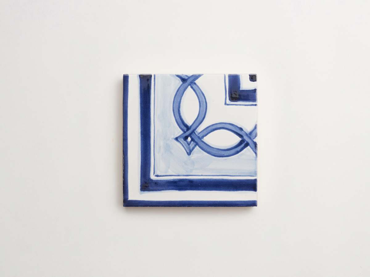 Blue white porcelain border tile backsplash maiolica delft.
