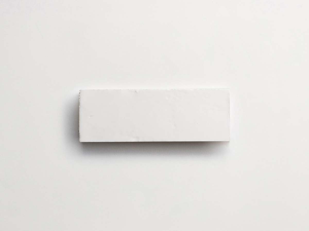 villa classica | baguette | gloss | white | sample ~ 2"x6"x½"