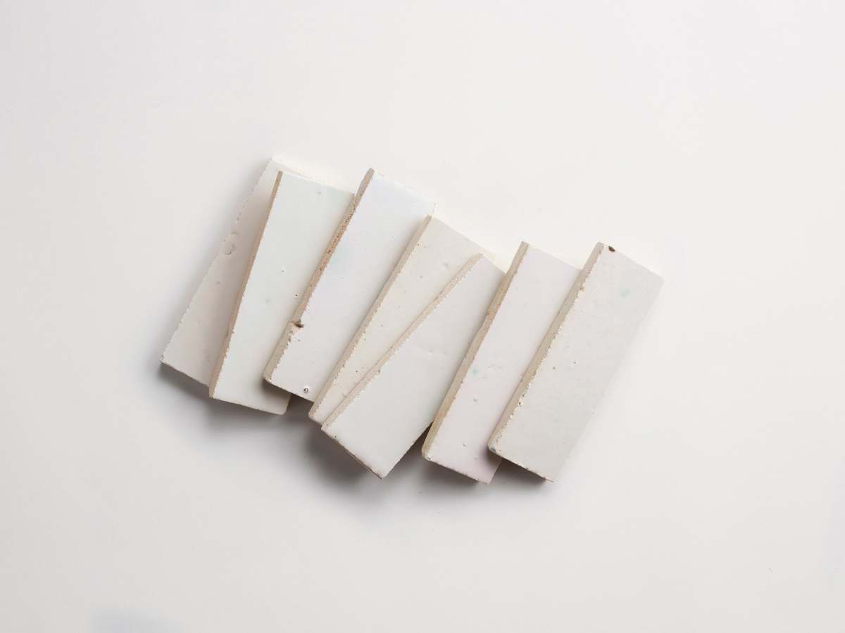 Terracotta tile eastern elements mochi white rectangle.