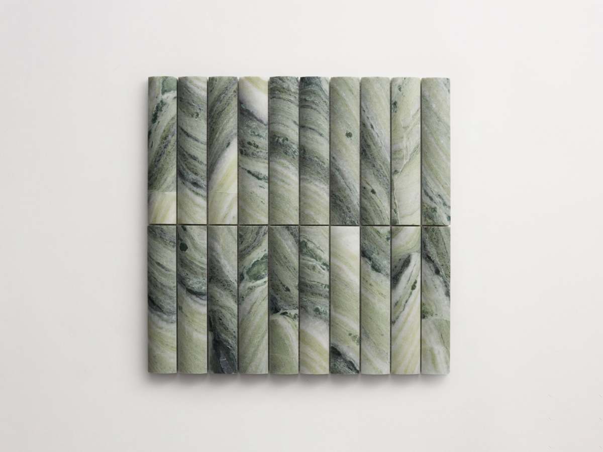 Green marble rounded 3d-tile lapidary cabochon short.