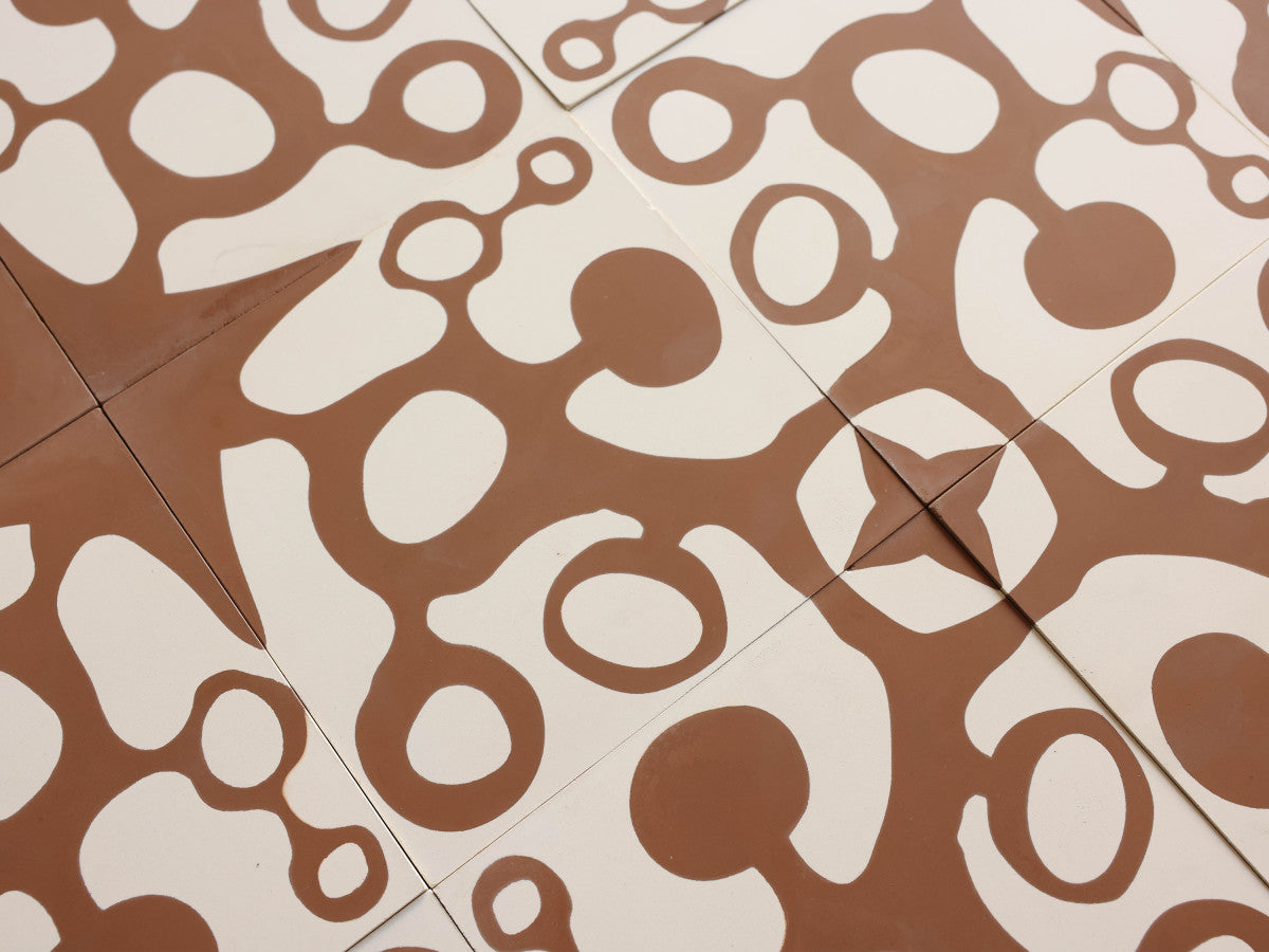 Ruan Hoffmann cement tile Paris Fizz pattern White, Brown.