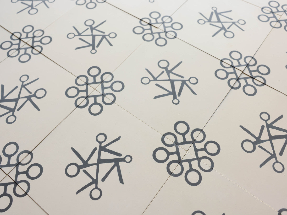 Ruan Hoffmann cement tile Amsterdam Express pattern White, Grey.