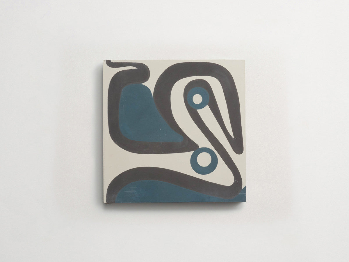 Ruan Hoffmann cement tile Tokyoyo pattern White, Blue.
