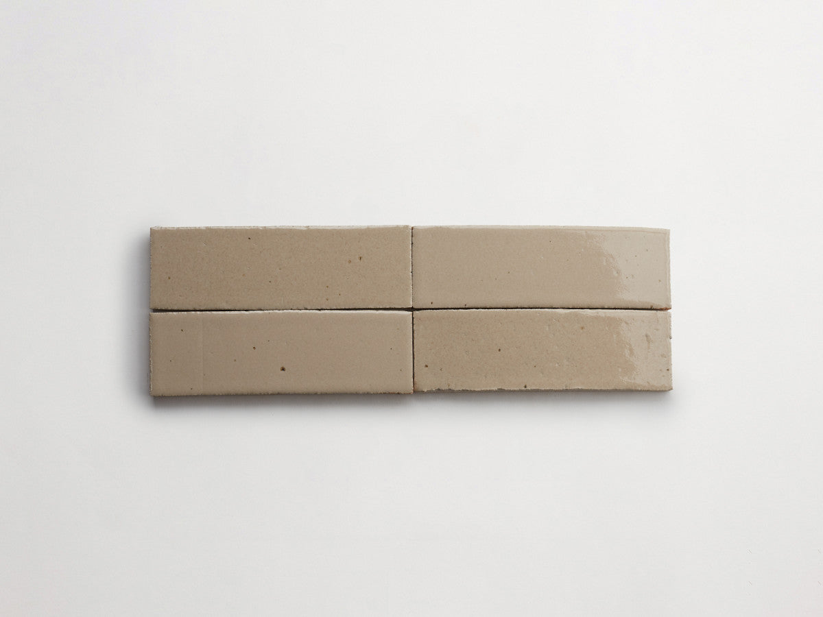 Glazed thin brick 2½x8 Durand Ash Natural guild.