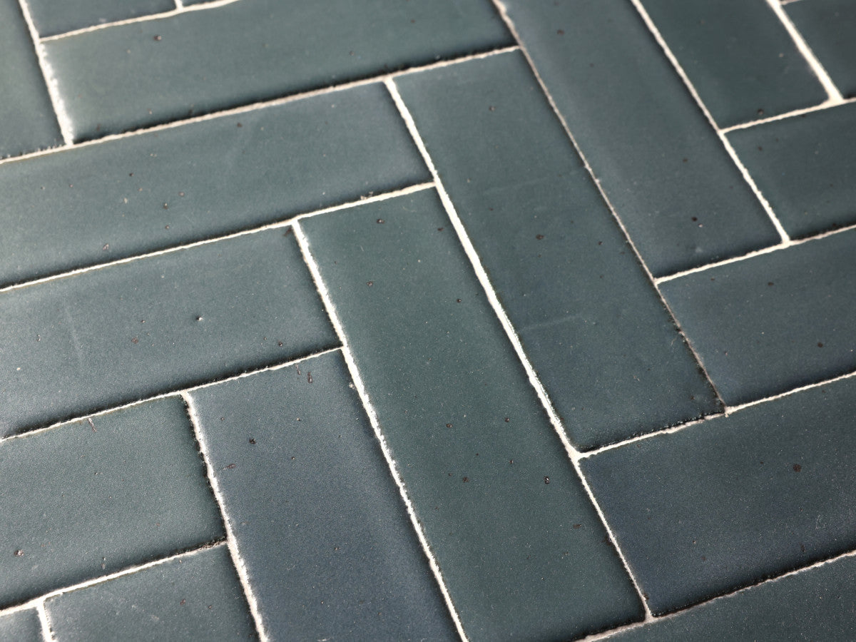 Navy blue tile | 2x8 | Denimcraft collection | Workwear | clé