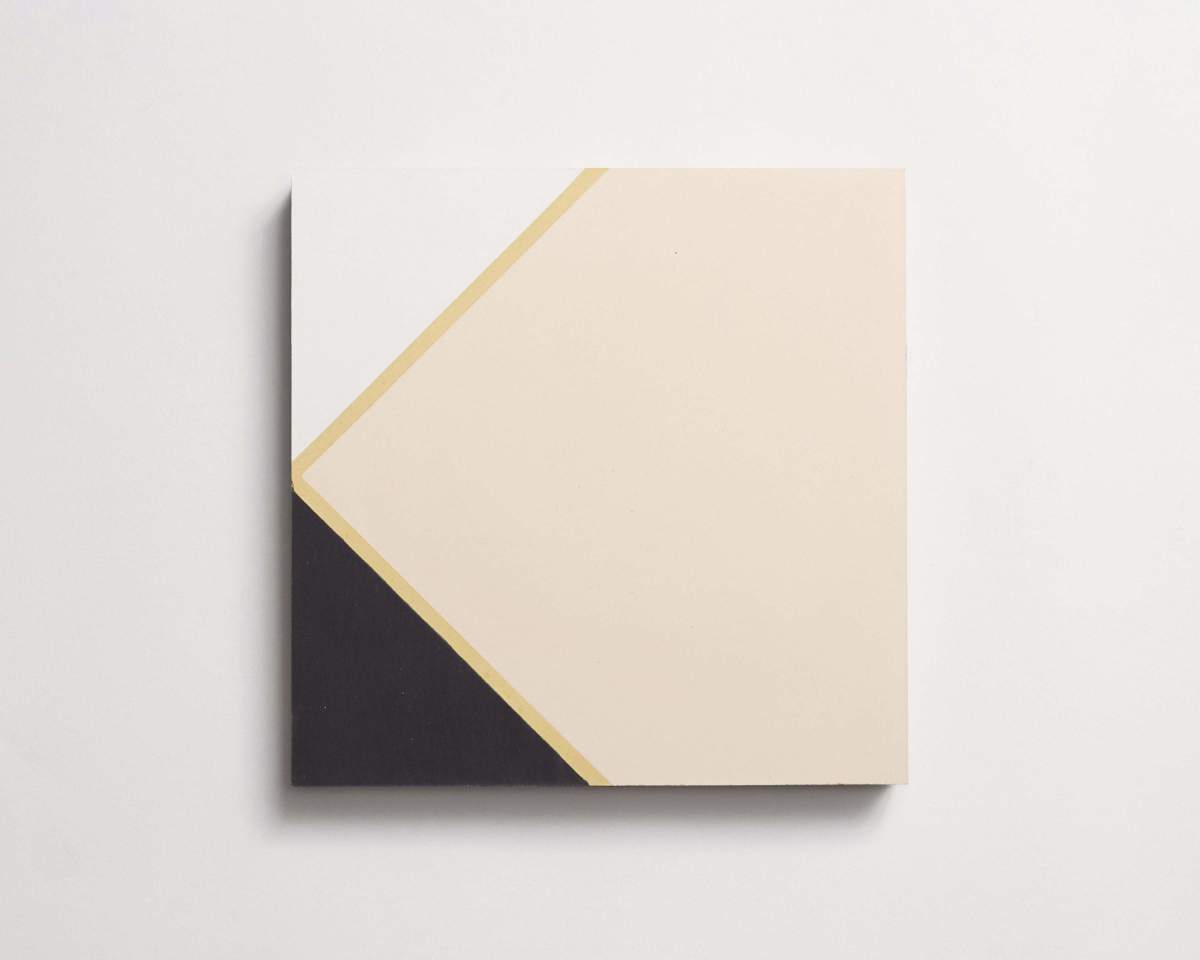 Tile cement gachot pattern five shell black white curry.