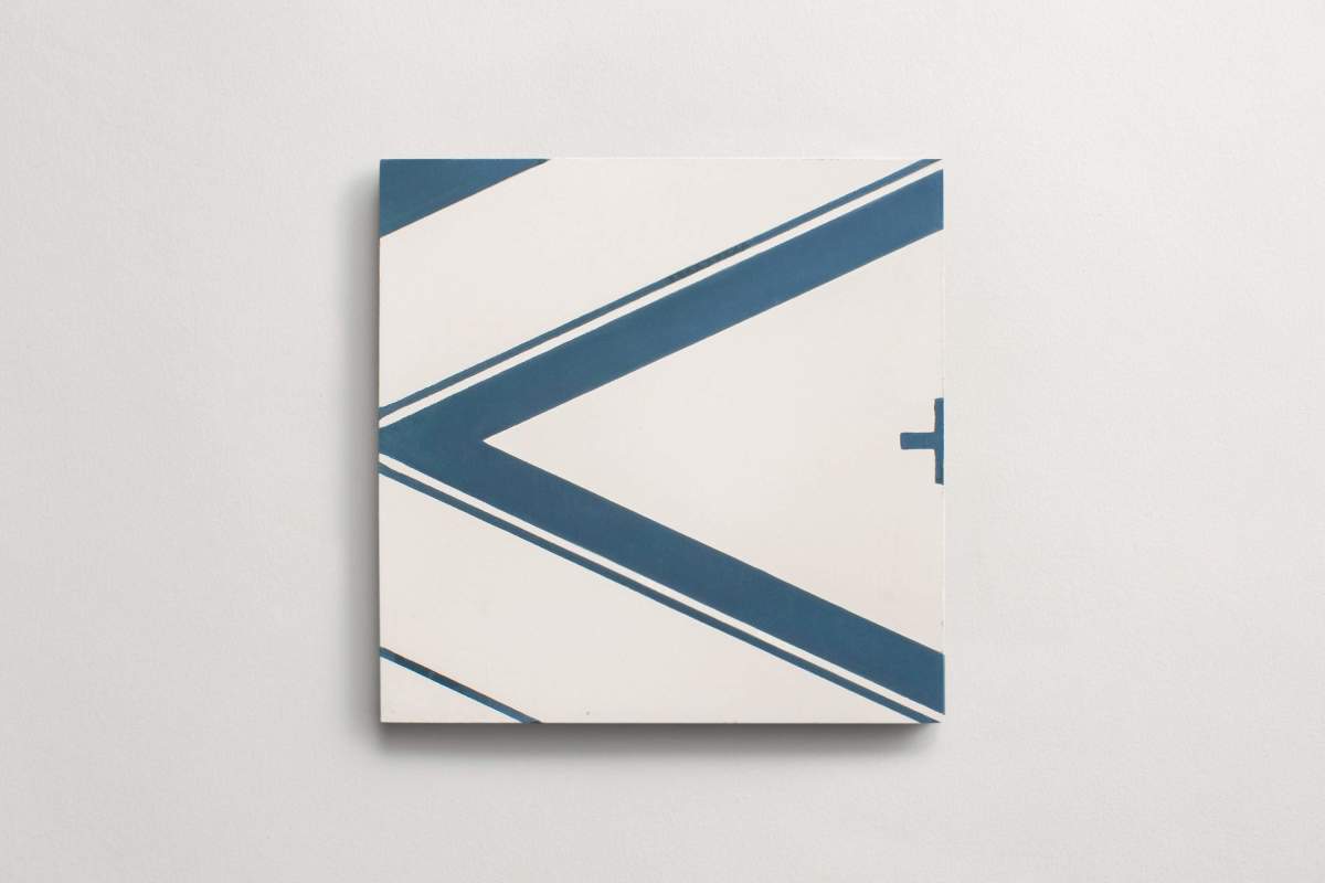 Tile cement new west pattern five federal blue white.