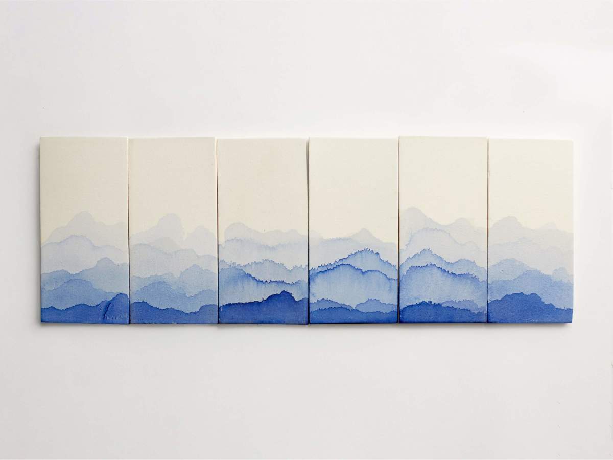 Ceramic Shibori Tile White 8x4 Indigo Dip tile.
