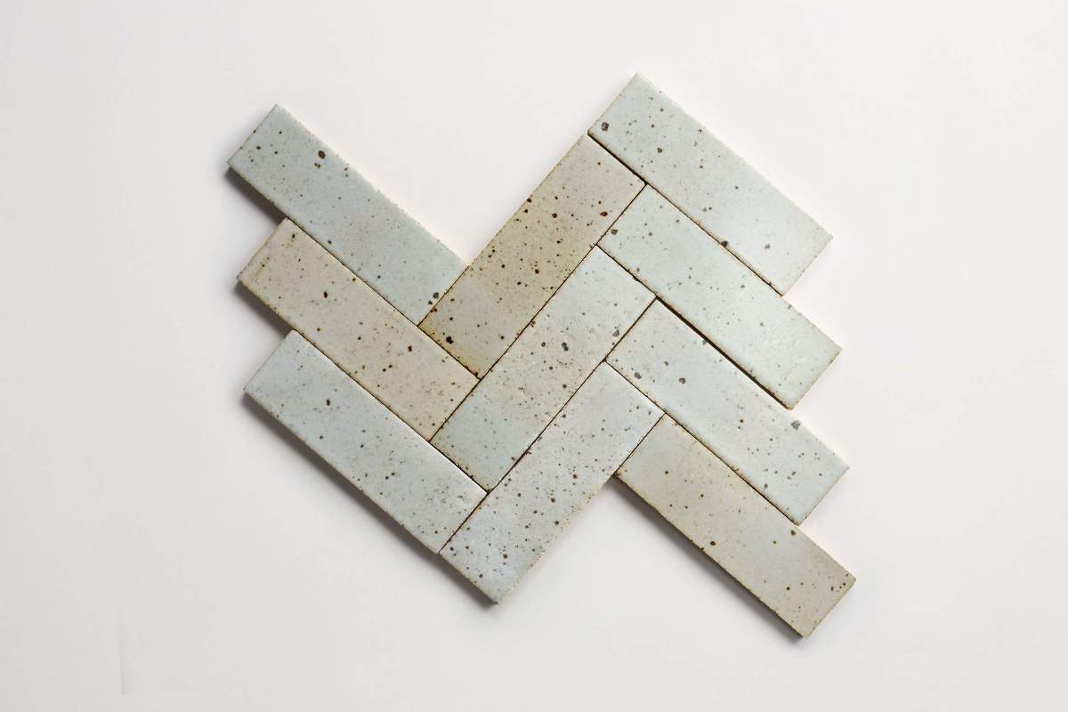 clé guild: new california | cigar | satin | willow | sample ~ 2½"x8"x½"