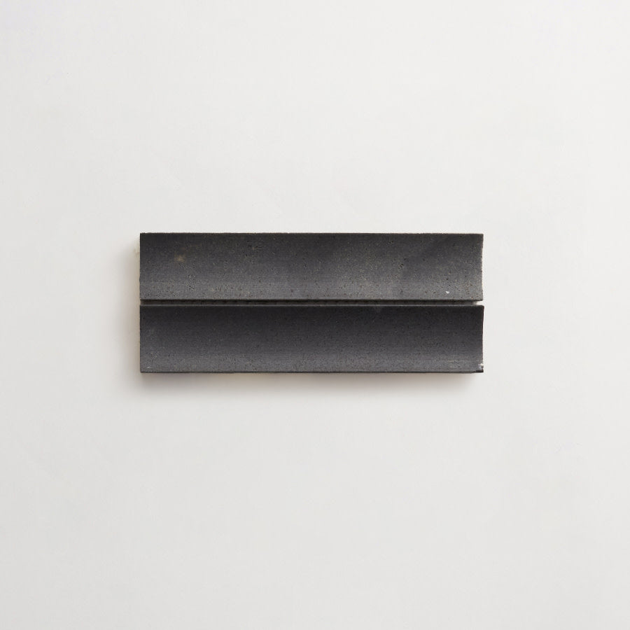 clé lapidary: sculpted shapes | etui petit mosaic sheet | honed | warm black | sample ~ 1¼"x6"x½"