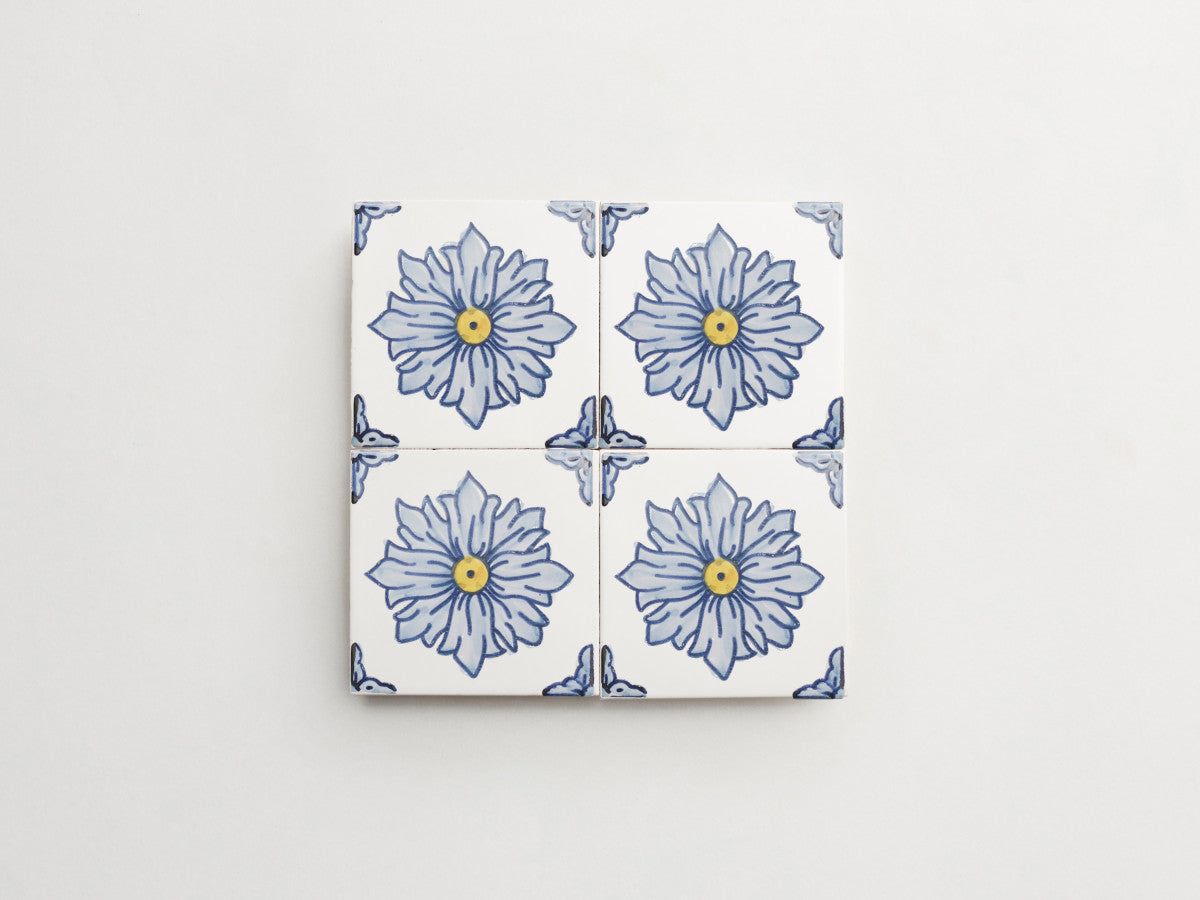 Italian Maiolica 4x4 Tile Hand Painted Floral Dalia.