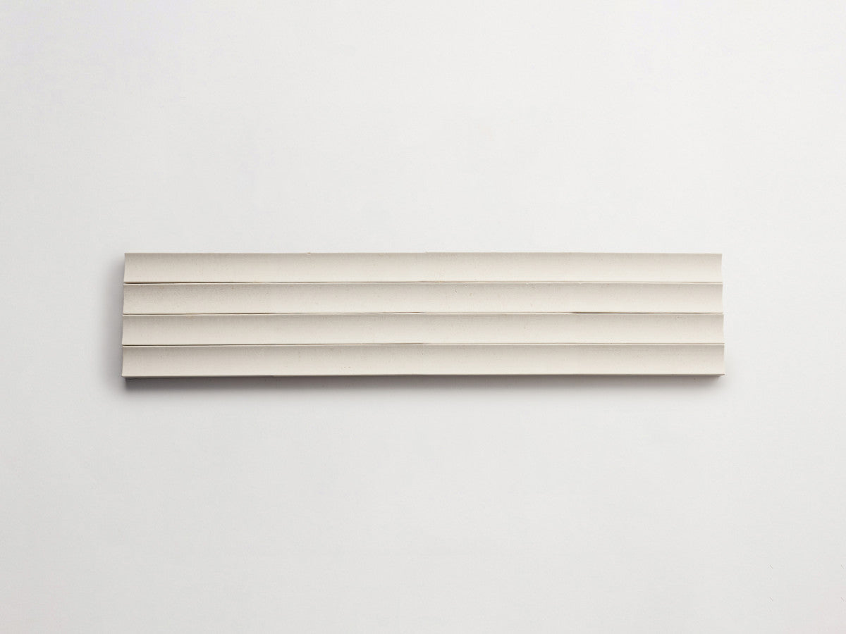 Fluted 3d-tiles white limestone lapidary etui grand.