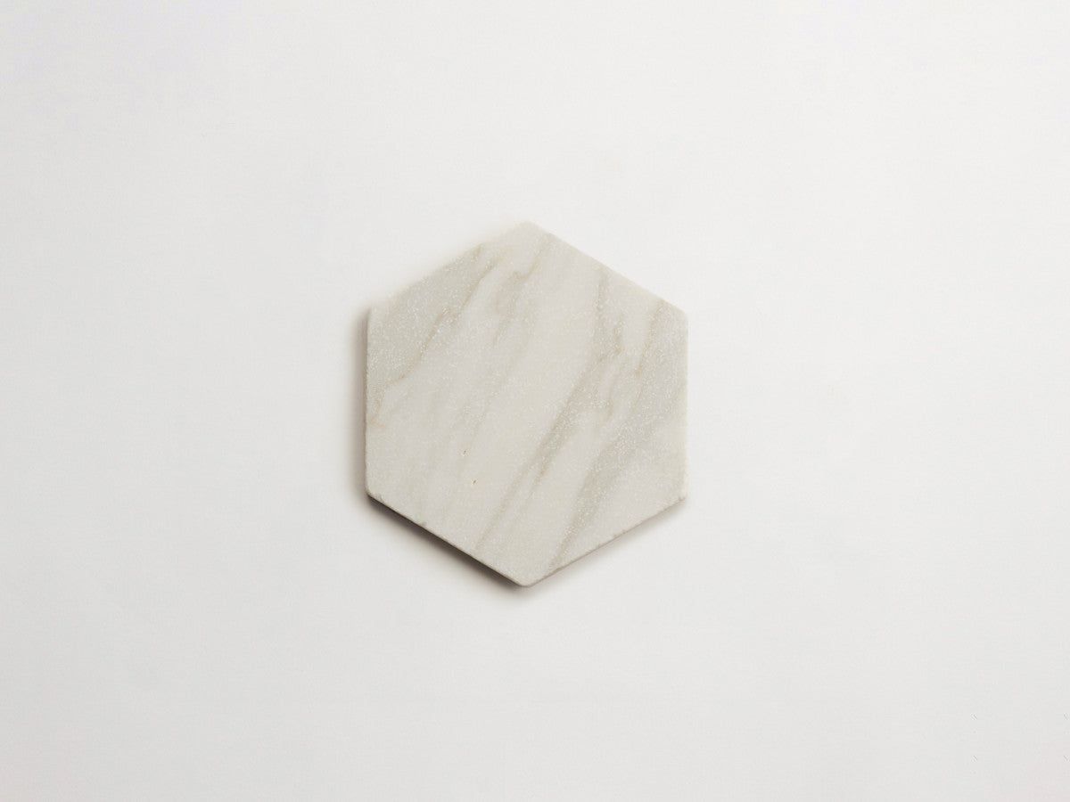 Lapidary stone tile 6¾ in. hex Calacatta Gold Tumbled.