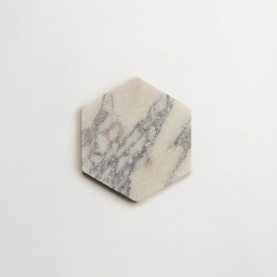 Lapidary stone tile 6¾ in. hex Calacatta White Tumbled.
