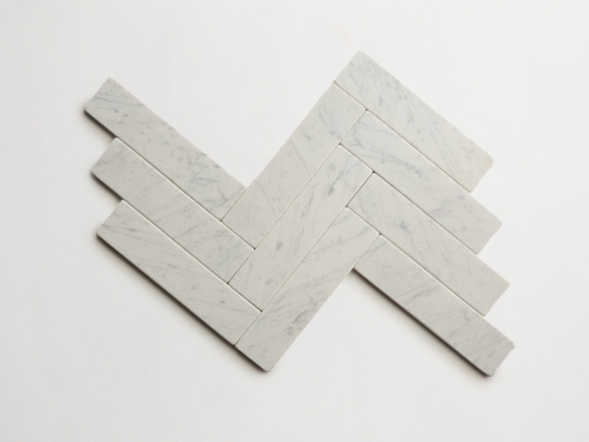 Lapidary stone tile 8 x 2 Carrara White Tumbled.