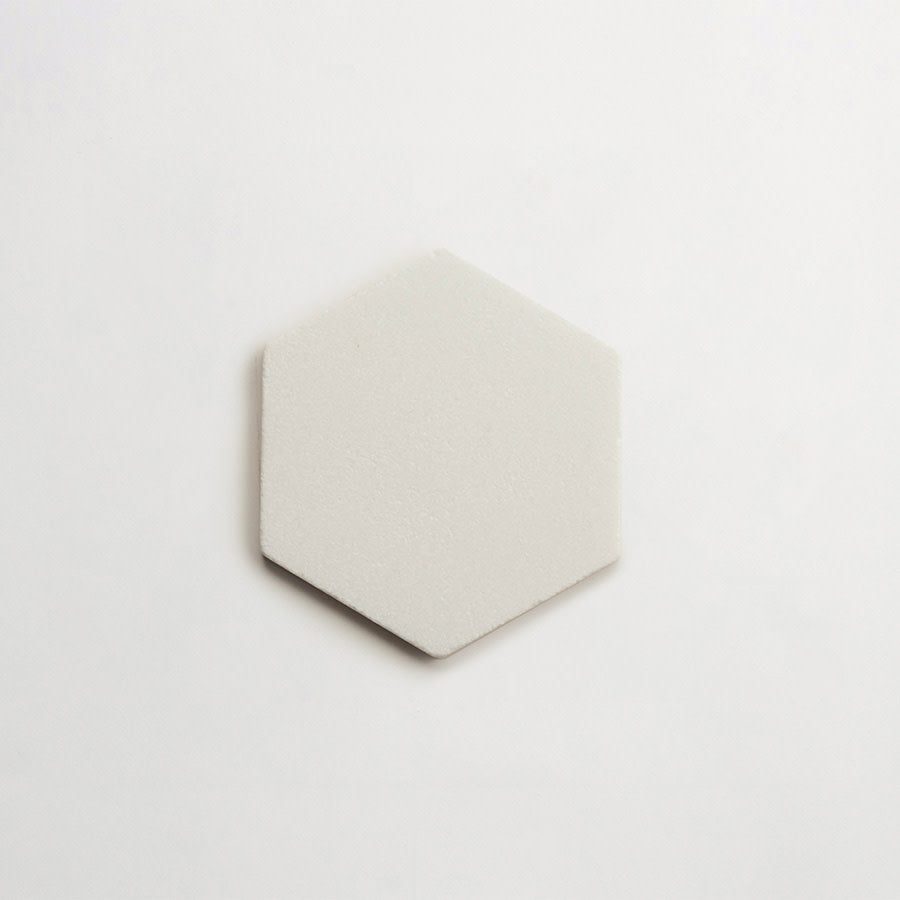 Lapidary stone tile 6¾ in. hex Thassos White Tumbled.