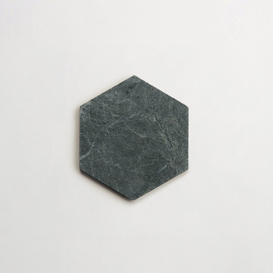Lapidary stone tile 6¾ in. hex Marble Green Tumbled.