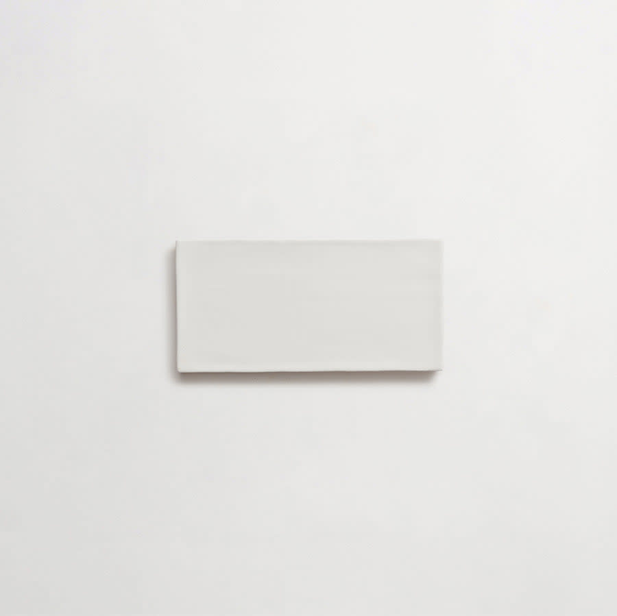 villa classica | forme | matte | white | sample ~ 3½"x7"x½"