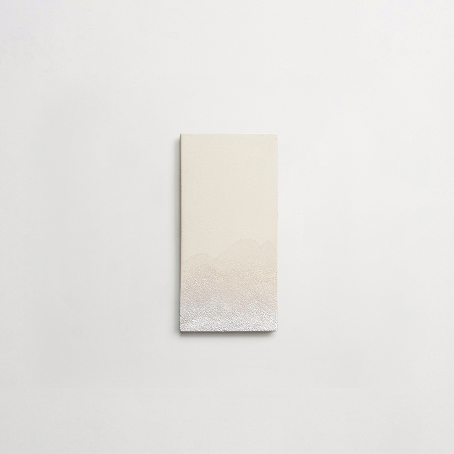 Ceramic Shibori Tile White 8x4 Grey Dip tile.
