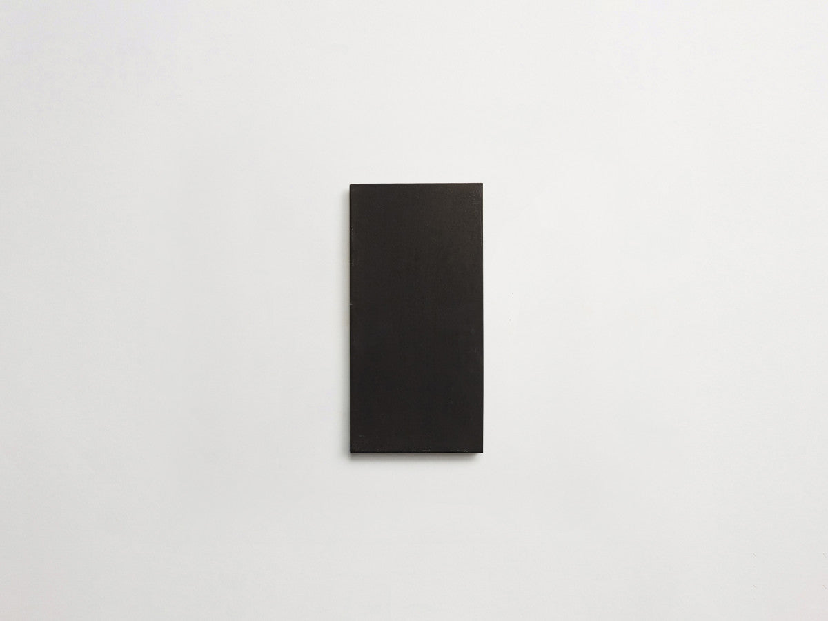 Ceramic Shibori Tile White 8x4 Black Stain tile.
