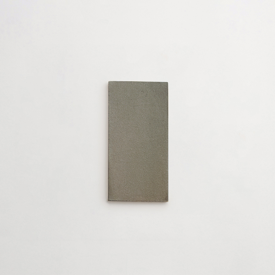 Ceramic Shibori Tile Natural 8x4 Black Wash tile.