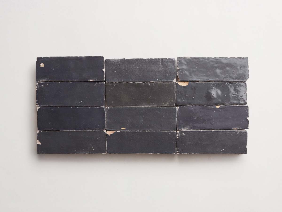 dark grey zellige tile | battled armor subway bejmat | clé
