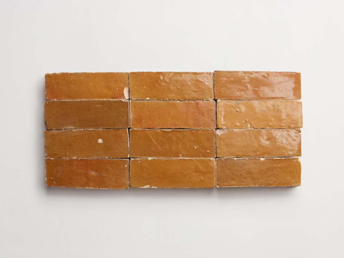 brown zellige tile | moroccan | golden henna subway | clé