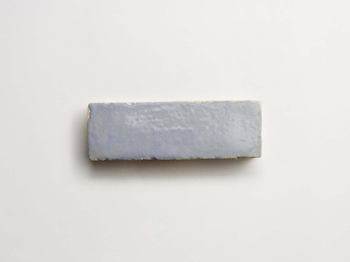 Zellige tile shattered pearl pale blue subway bejmat.