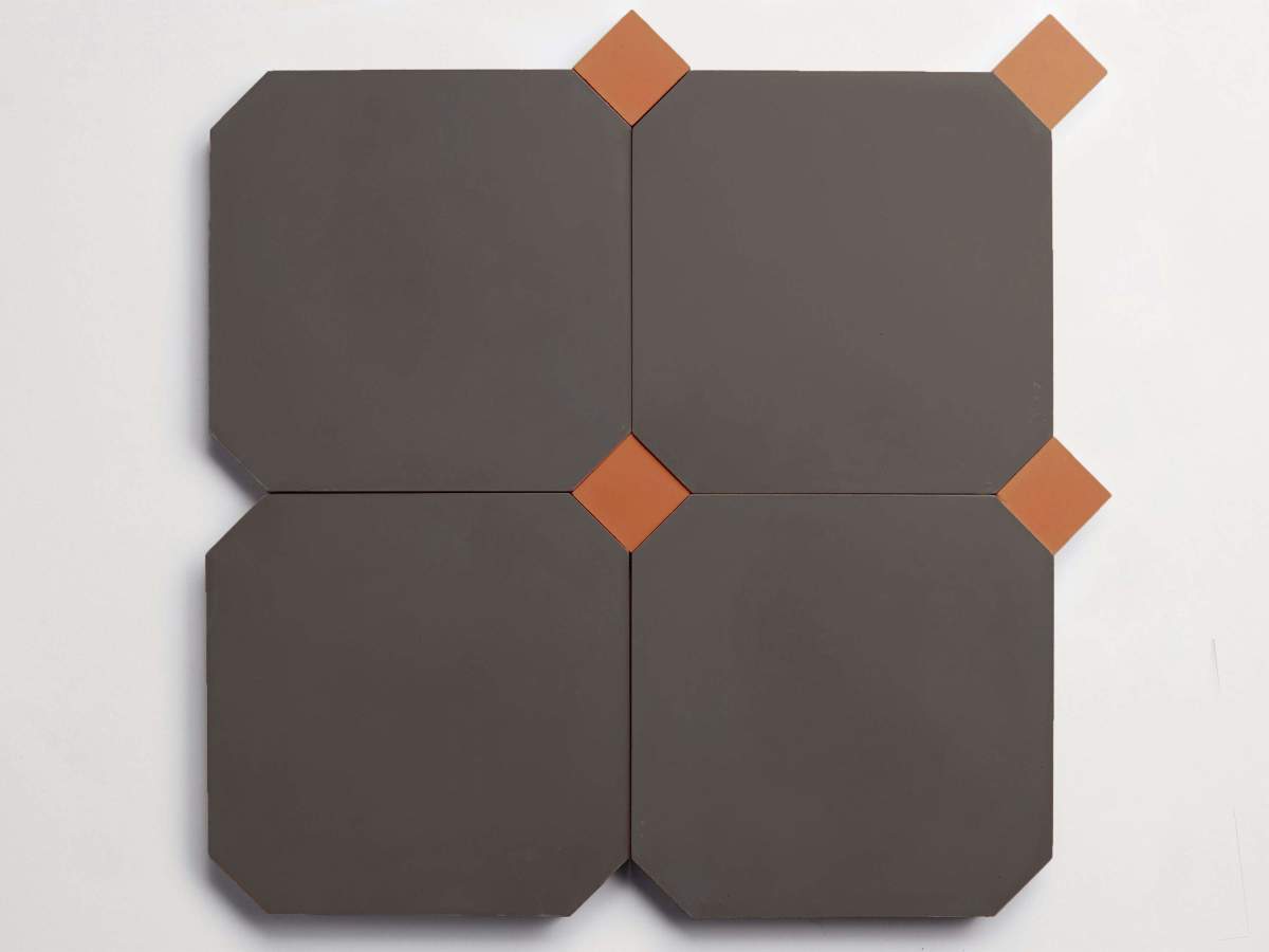 Cement pavimenti charcoal octagon + flowerpot bouchon.