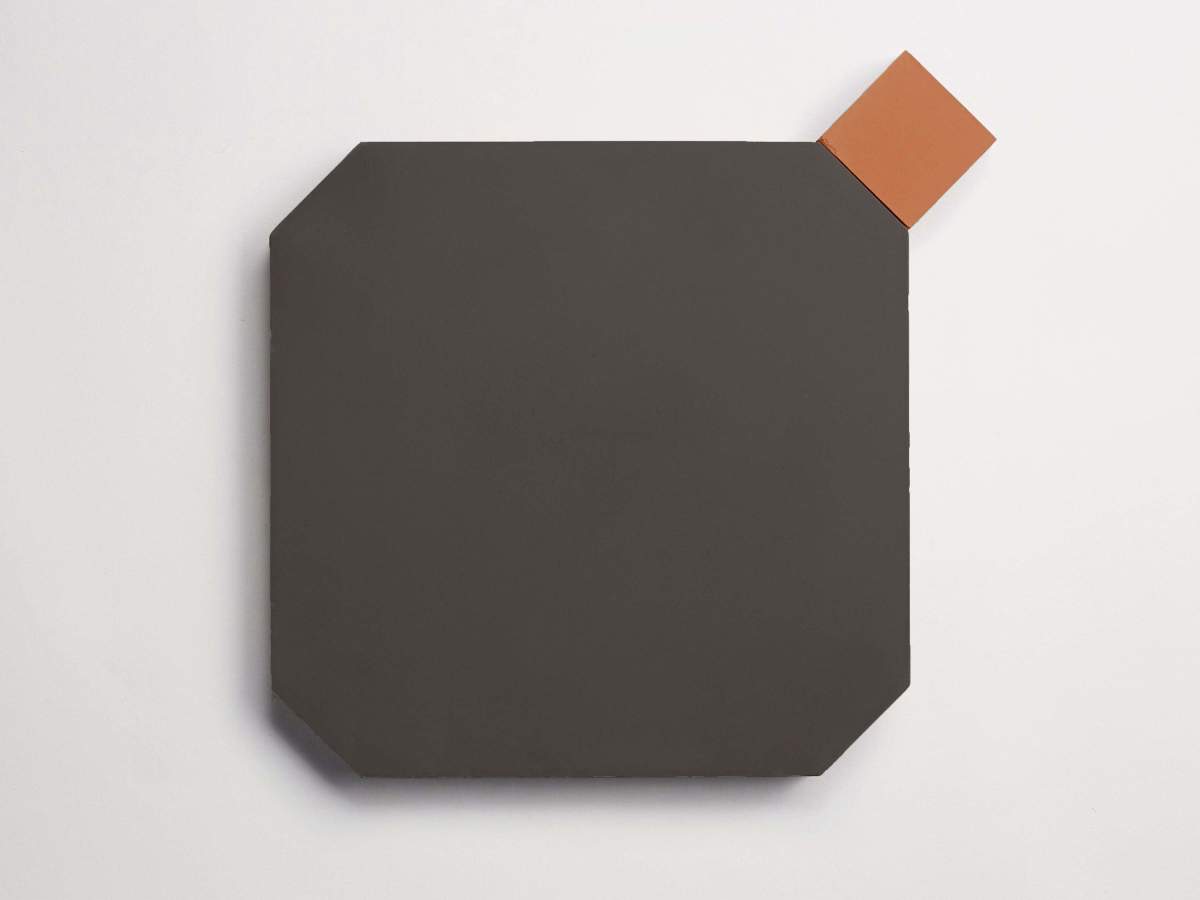 Cement pavimenti charcoal octagon + flowerpot bouchon.
