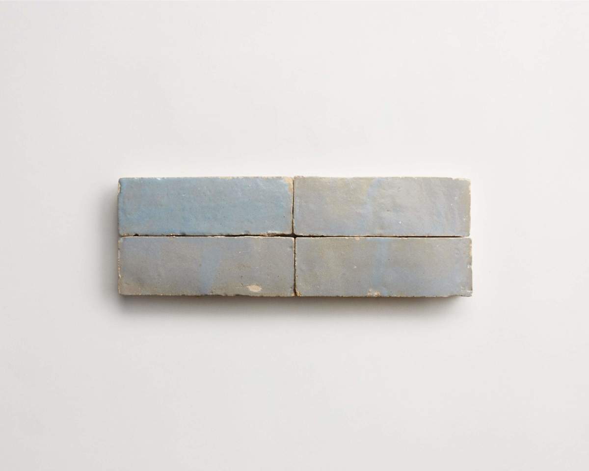 Zellige tile shattered pearl pale blue subway bejmat.