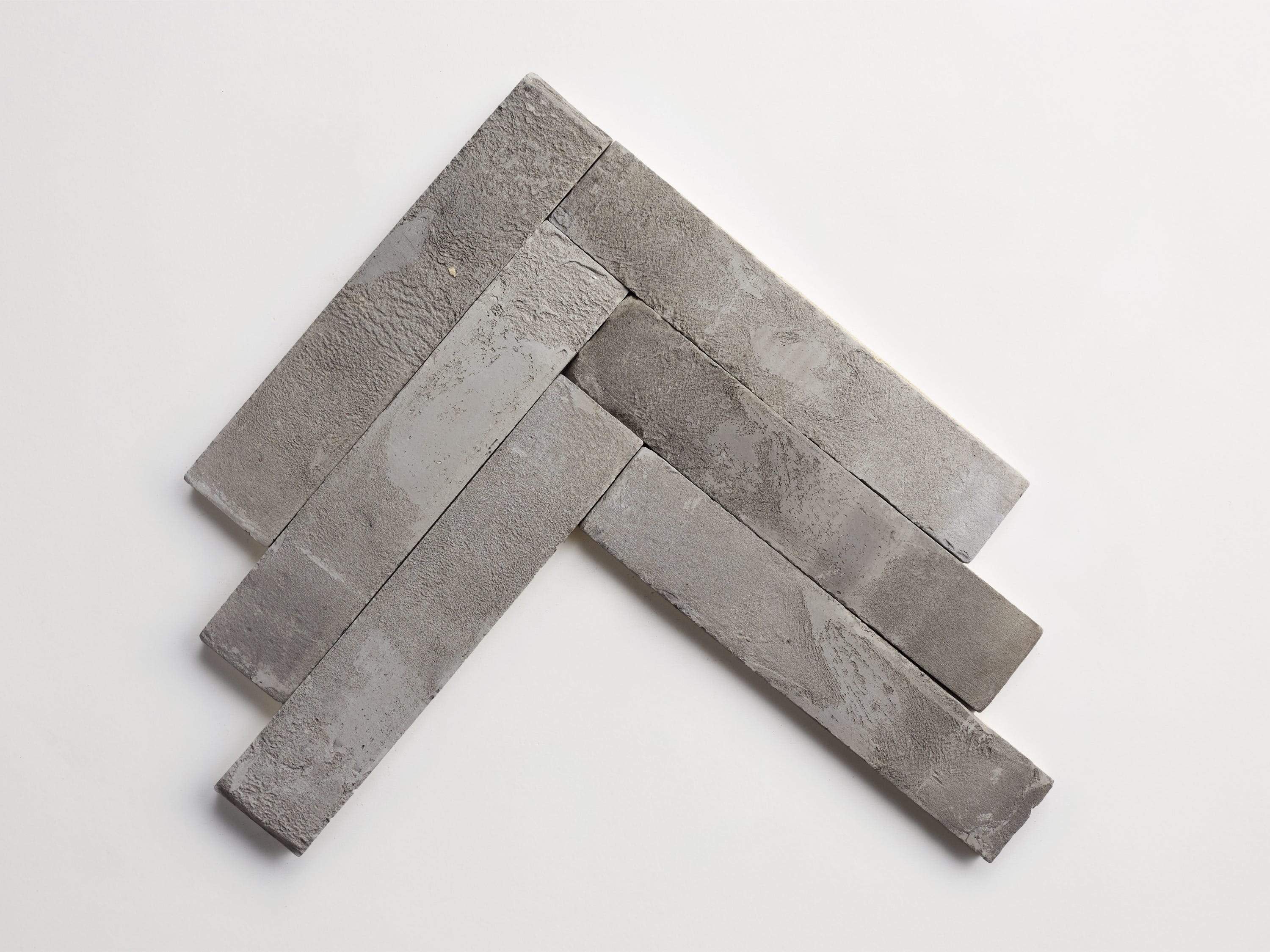 fornace brioni + cristina celestino | grey cotto Ø1 | listello