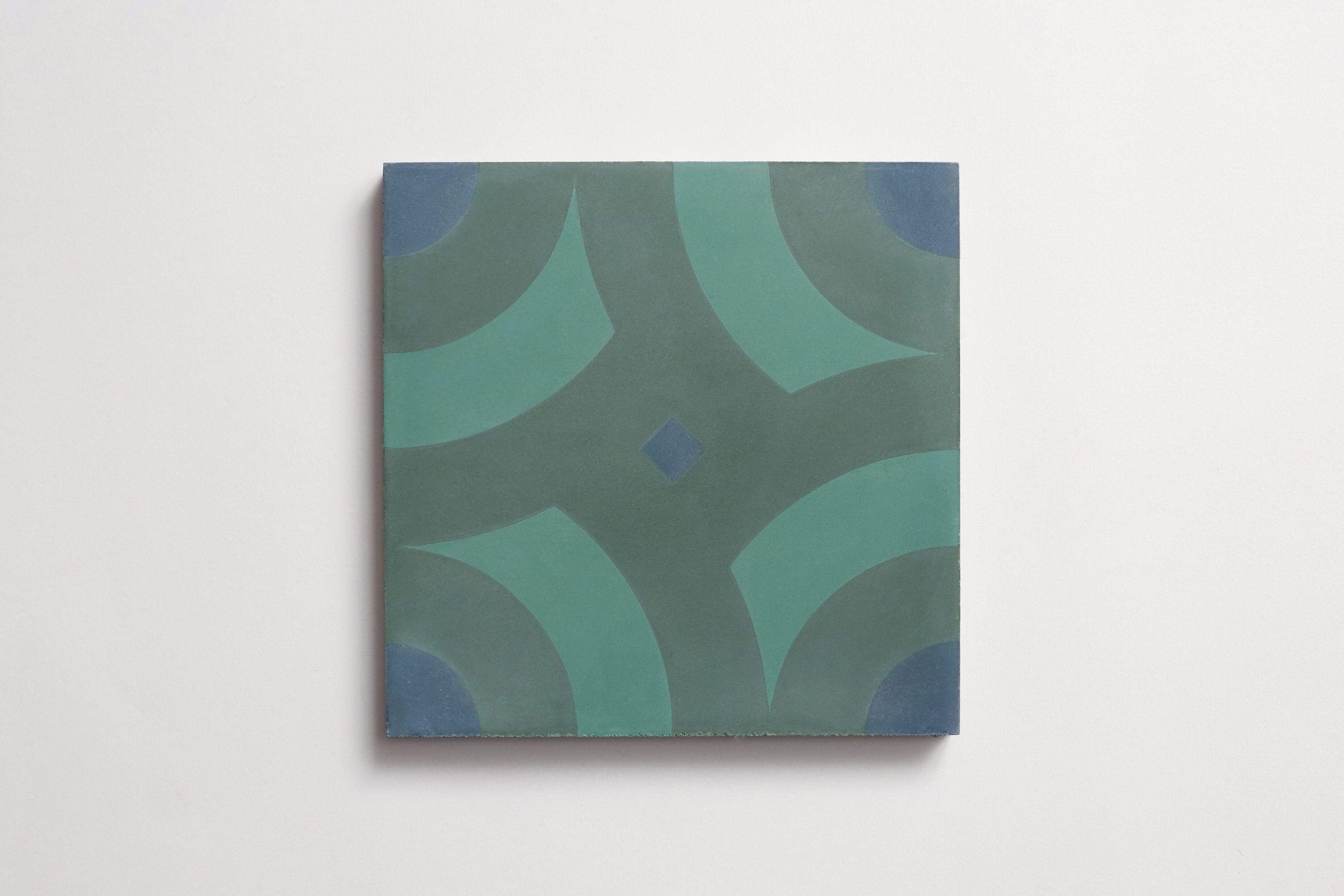 c_e_cement_big_spin_kelly_leaf_federal_blue_square_c20185-main.jpg