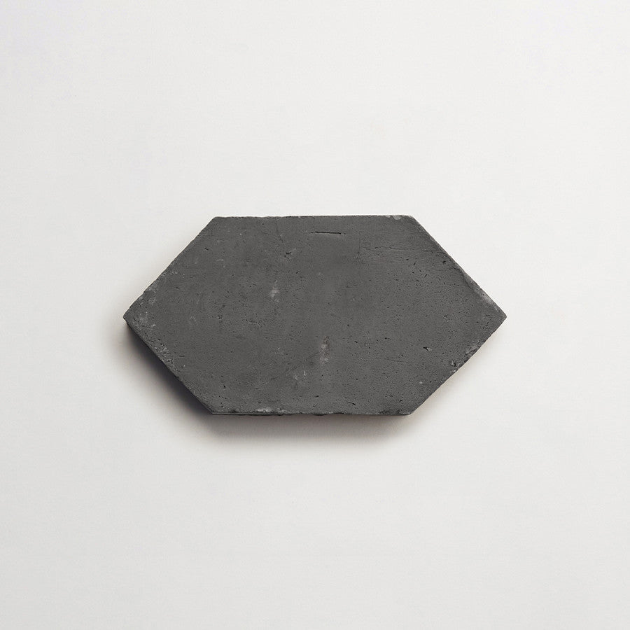 cle-tile-terracotta-belgian-reproduction-hex-single-black-thumbnail.png