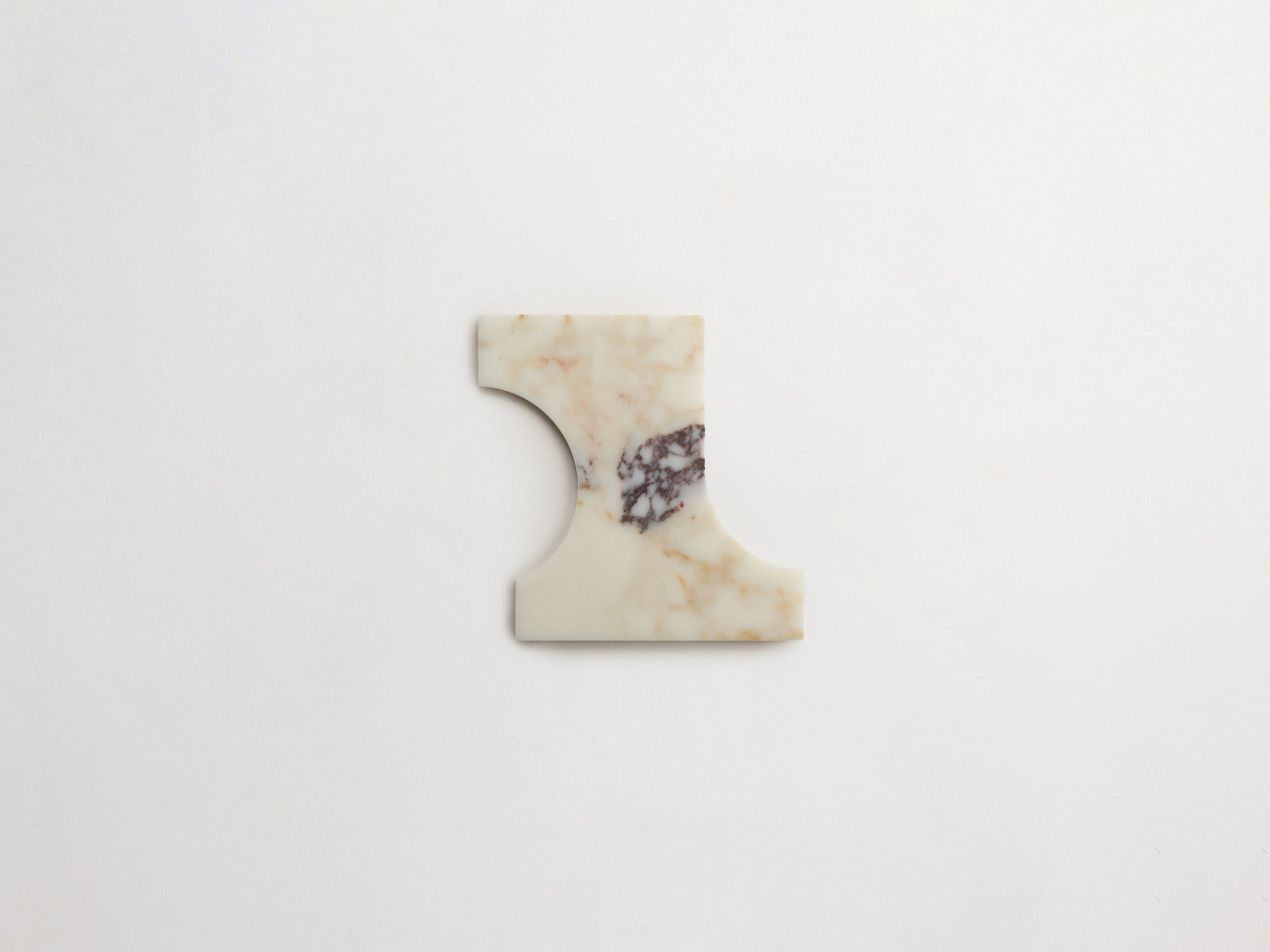 CC0096-cle-tile-cristina-celestino-stone-filato-Z-right-calacatta-viola-3000x2250-300dpi.jpg