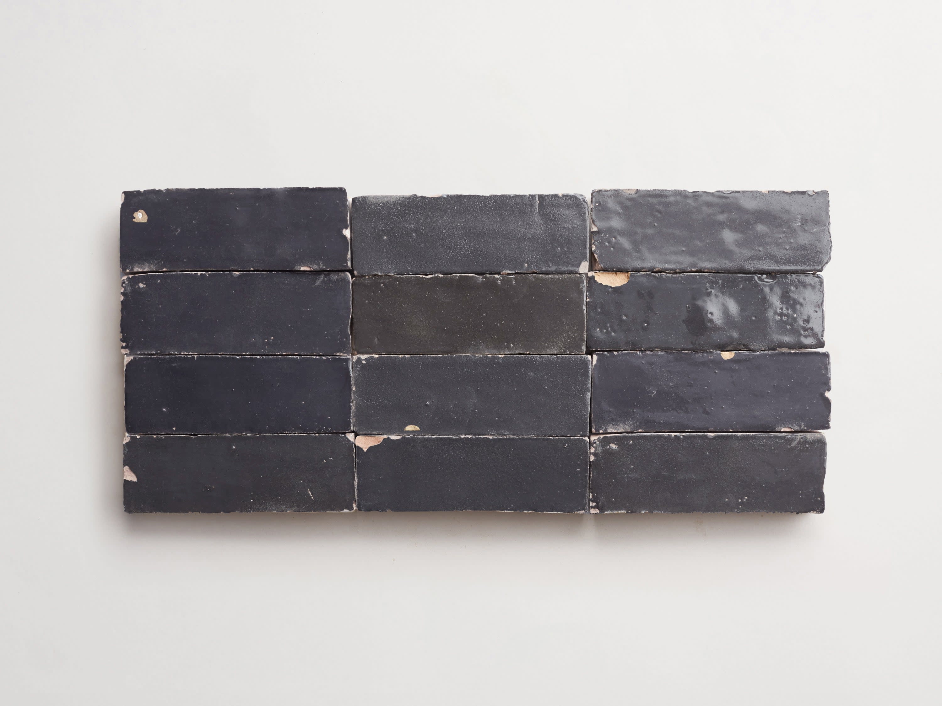 dark grey zellige tile | battled armor subway bejmat | clé