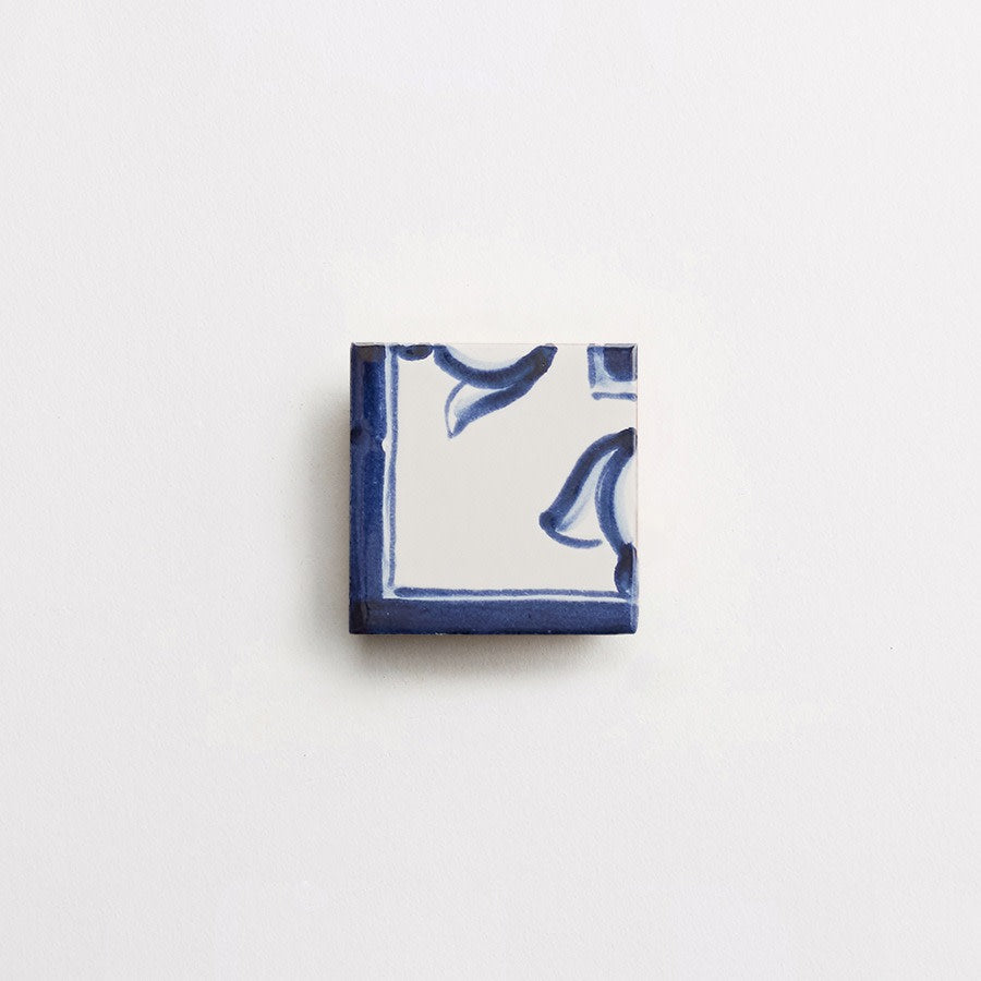 white blue square ceramic mezza border tile majolica delft