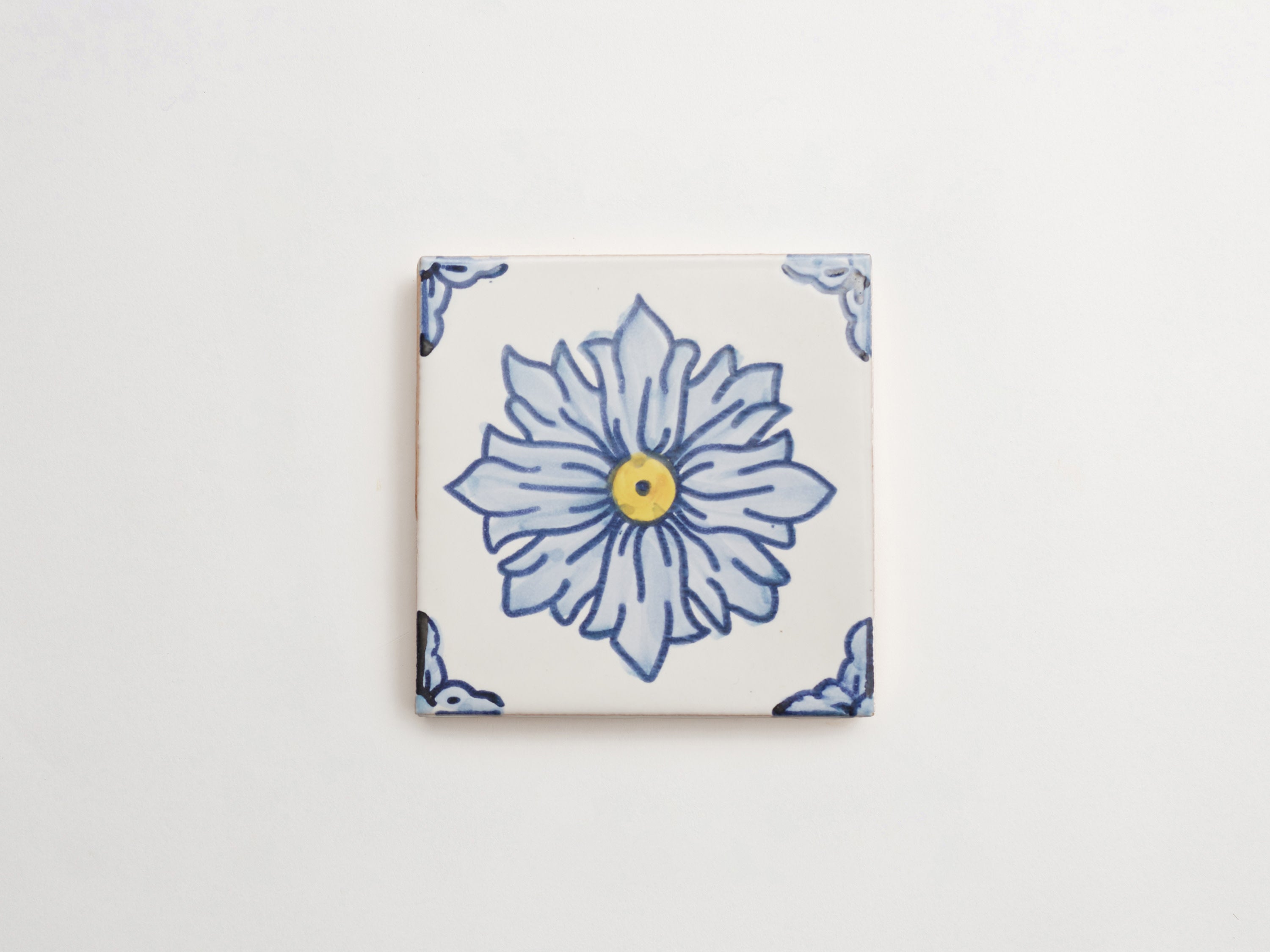 Italian Maiolica 4x4 Tile Hand Painted Floral Dalia | clé