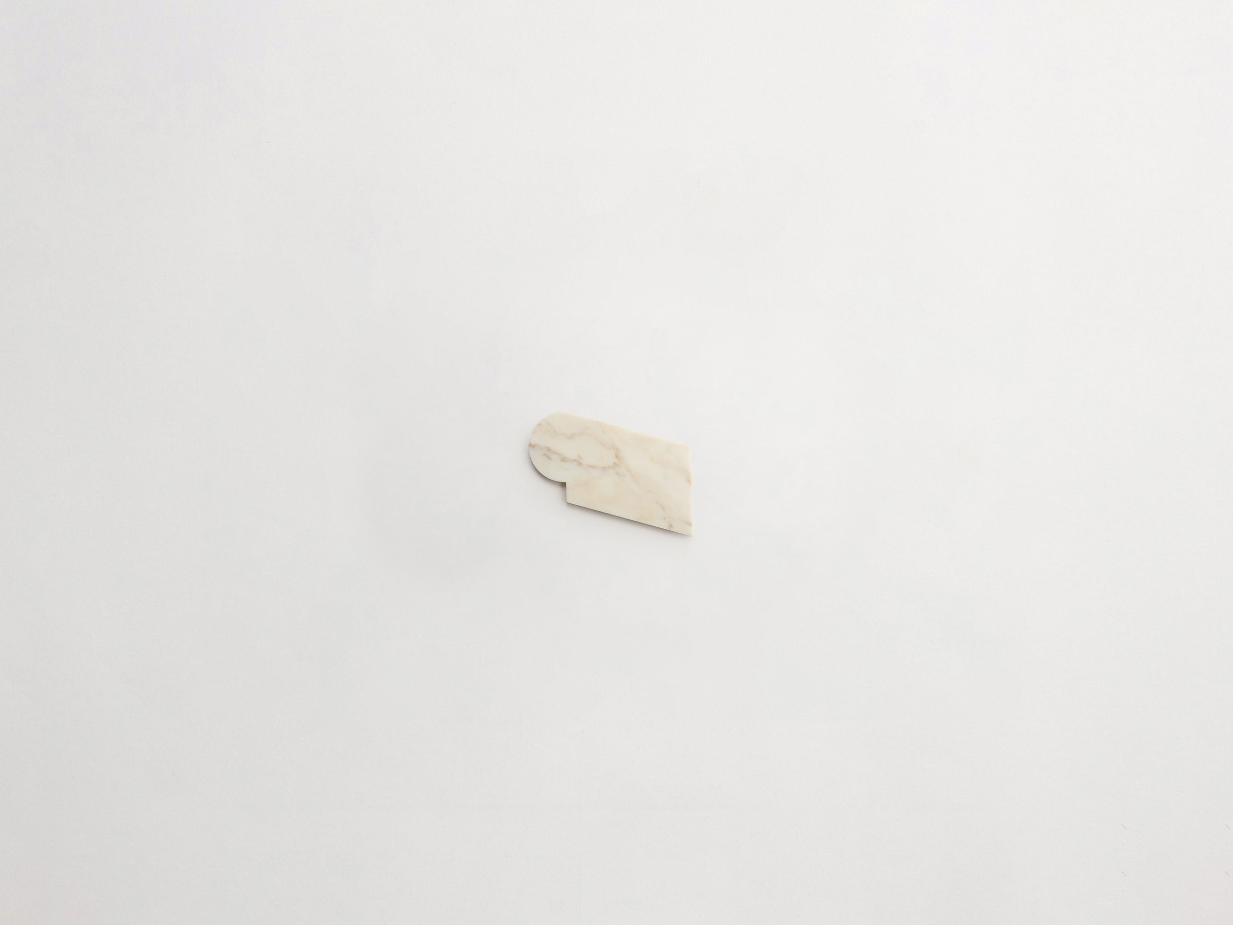 CC0023-cle-tile-cristina-celestino-stone-palestro-oval-left-pink-grey-3000x2250-300dpi.jpg